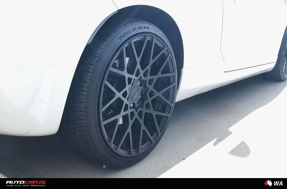 VOLKSWAGEN GOLF BLQ MATTE BLACK